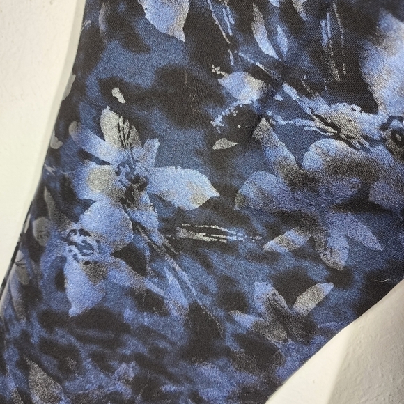 SOFT SURROUNDINGS FLORAL PULL-ON PANT - Picture 3 of 5